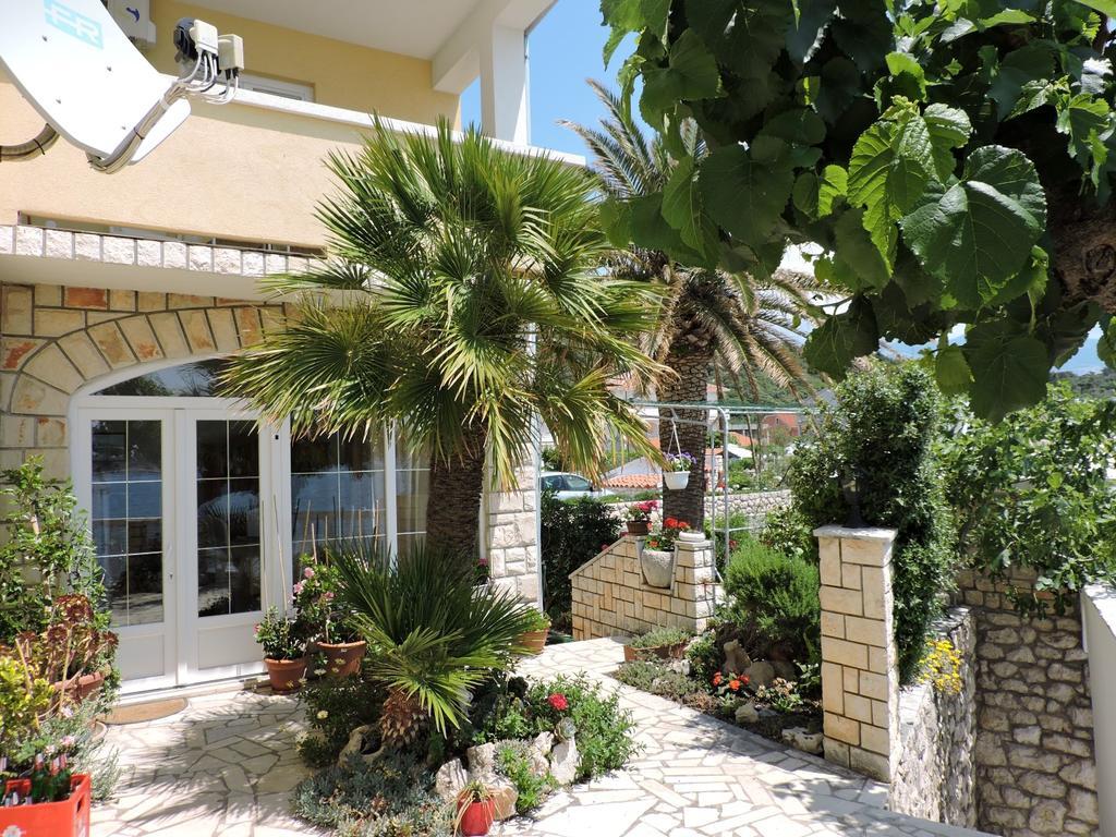 Captain'S Apartment Barbat na Rabu Exterior foto